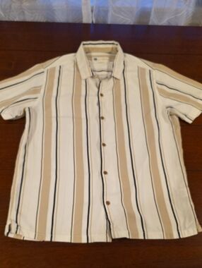 Aeropostale Men's Short-Sleeve Button-Up Shirt in Cream and Tan Stripe